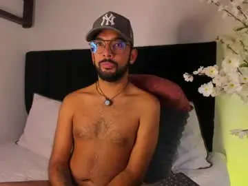Chaturbate Live Sex Cam of paulodasilva_