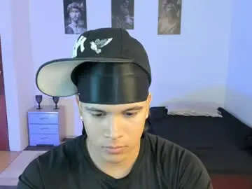 Chaturbate Free Porn Cam of sant_wahlberg