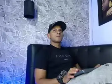 Chaturbate Free Porn Cam of chris_dick2