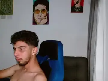 Chaturbate Live Sex Cam of alejo_hot23