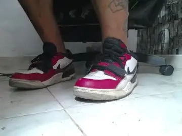 Chaturbate Adult Webcams of srfindomfeet_