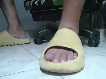 Chaturbate Best Webcam of srfindomfeet_