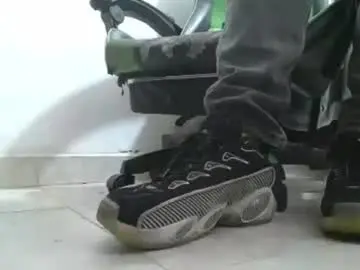 Chaturbate Watch Live Sex Cams of srfindomfeet_