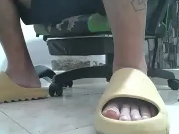 Chaturbate Sex Cam of srfindomfeet_