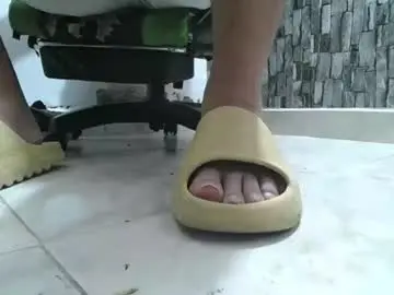 Chaturbate Private Sex Chat of srfindomfeet_