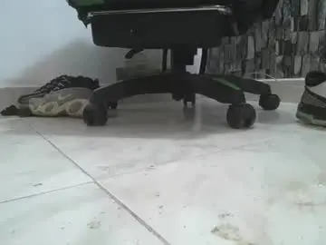 Chaturbate Free Porn Cam of srfindomfeet_