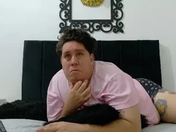 Chaturbate Free Porn Cam of pinkqueen23