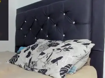 Chaturbate Best live sex cam show of santi_brown1