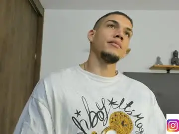 Chaturbate Live Porn of axel_taylor21