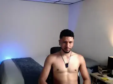 Chaturbate Live Sex Cam of yeff_stone