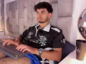 Chaturbate Live Sex of lucasthomson_