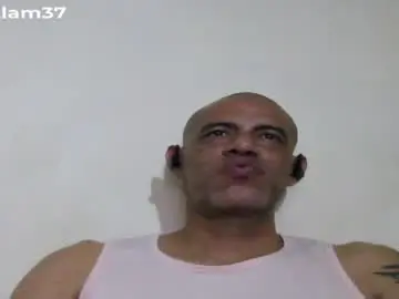 Chaturbate Nude Webcam of retlam37