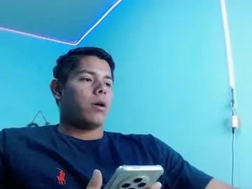 Chaturbate Live Sex Cam of klars_mood