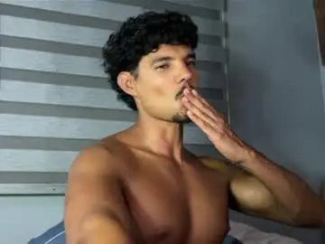 Chaturbate Sex Chat of daniel0910s