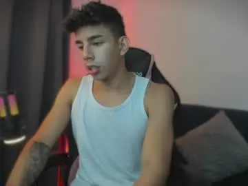 Chaturbate Adult Webcam of andrew_twink18