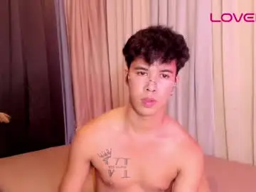 Chaturbate Live Sex Cam of asiancum_peter