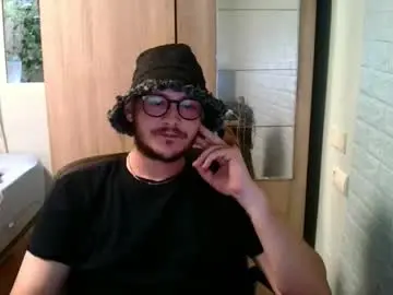 Chaturbate Live Sex Cam of younromki