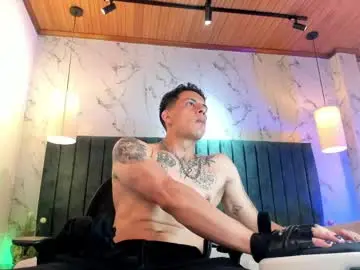 Chaturbate Free Porn Cam of dustin_sonne
