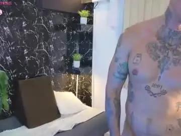 Chaturbate Live Sex Cam of dylanstonne1