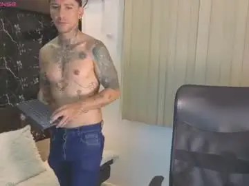 Chaturbate Watch Live Sex Cams of dylanstonne1