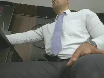 Chaturbate Sex Chat of leon_1717