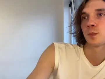 Chaturbate Live Sex Cam of big_lil_small
