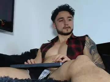 Chaturbate Sex Cam of latinboyvip_