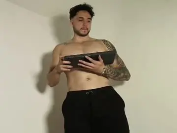 Chaturbate Watch Live Sex Cams of latinboyvip_
