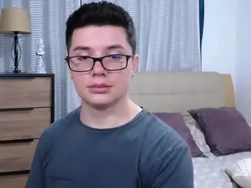 Chaturbate Live Sex Cam of kevinhunts