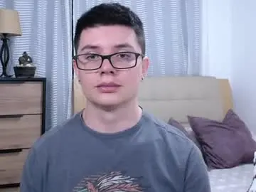 Chaturbate Live Sex Cam of kevinhunts