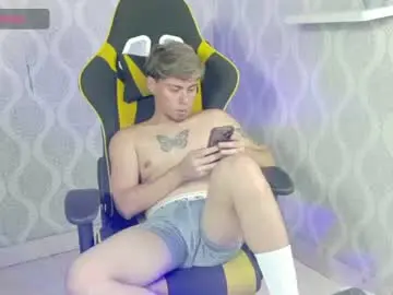 Chaturbate Live Porn of ithan_salvatore