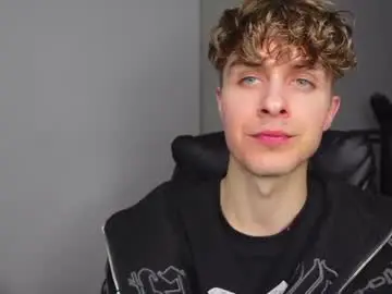 Chaturbate Sex Cam of damien_dallas