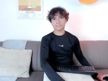 Chaturbate Live Sex of honeymoon_sariel