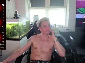 Chaturbate Nude Webcam of rayzel31