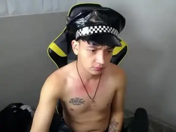 Chaturbate Live Sex Cam of mathiass_twinkk_