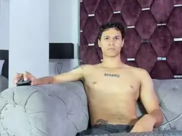 Chaturbate Adult Webcam of tonybenedetti