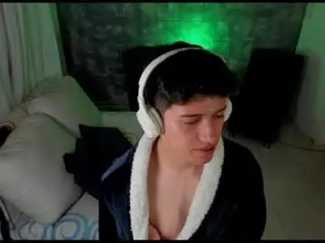 Chaturbate Live Sex Cam of skyrid3r
