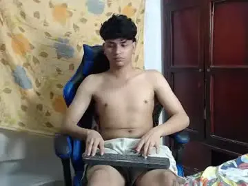 Chaturbate Live Sex Cam of alice_julls