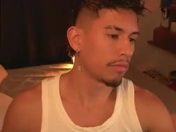 Chaturbate Sex Chat of aaronfox_