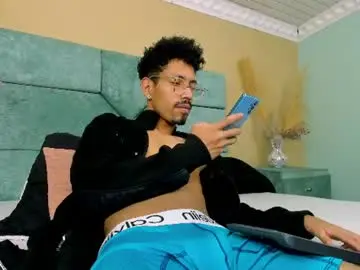 Chaturbate Best live sex cam show of noaahtylor