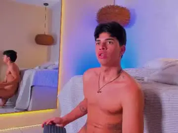 Chaturbate Live Sex of benjamin_more