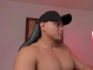 Chaturbate Watch Live Sex Cams of roy__constance