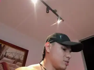 Chaturbate Best live sex cam show of roy__constance