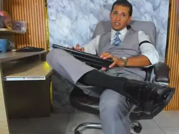 Chaturbate Sex Cam of hiddenoffice
