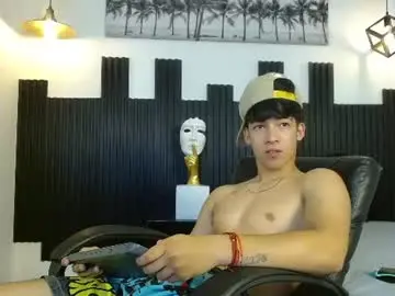 Chaturbate Free Porn Cam of ren_storm