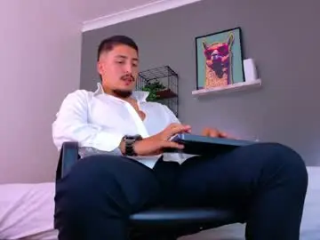 Chaturbate Nude Webcam of mrfox__