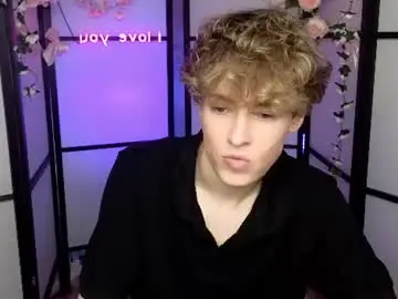 Chaturbate Private Sex Chat of curly_twinkboy