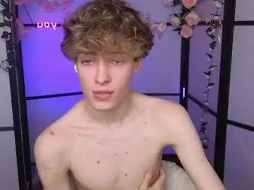 Chaturbate Adult Webcam of curly_twinkboy