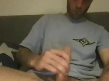 Chaturbate Live Sex Cam of messageme11