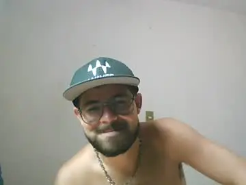 Chaturbate Free Live Porn of ralphillips25